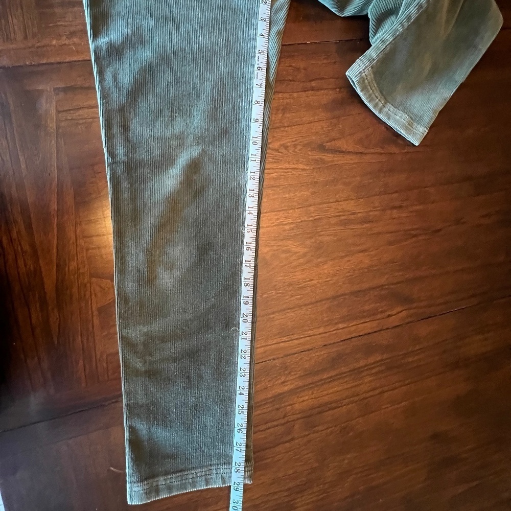 Vintage Abercrombie & Fitch Army Green Corduroy pants, Size Medium - Picture 10 of 10